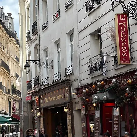 Un Cosy Near Notre Dame 5 Appartamento